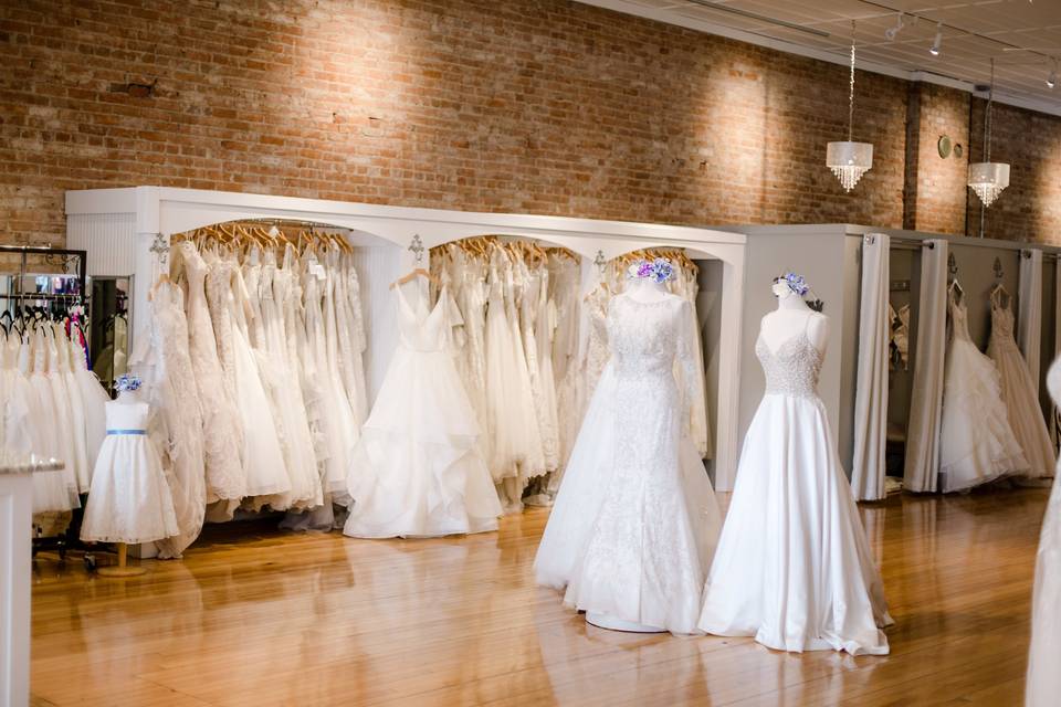 Finding and Evaluating Bridal Shops in Las Vegas